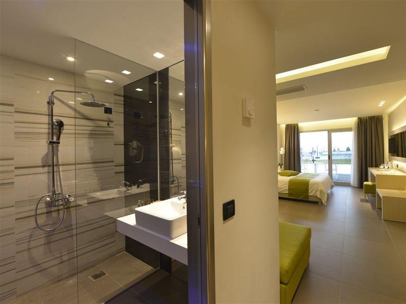 Carolina Mare Hotel Malia  Exterior photo